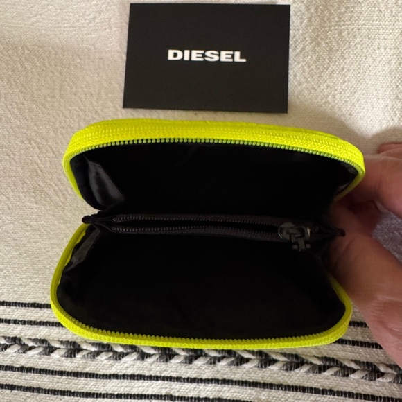 Diesel Bright Yellow Pouch / Wallet - Picture 6 of 7